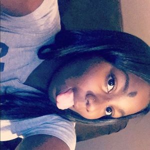 Meet your Posher, Samara